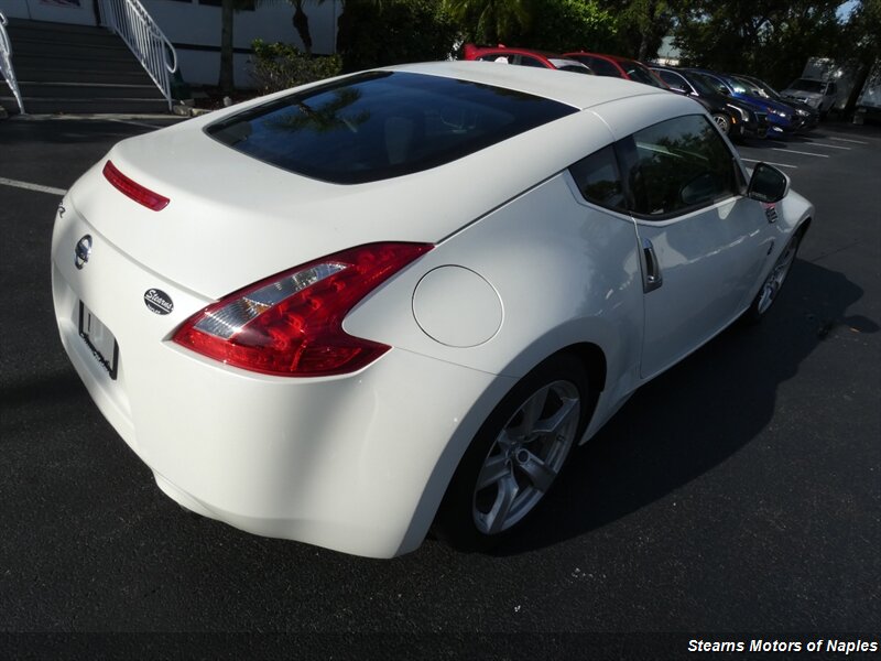 2010 Nissan 370Z Base photo 8