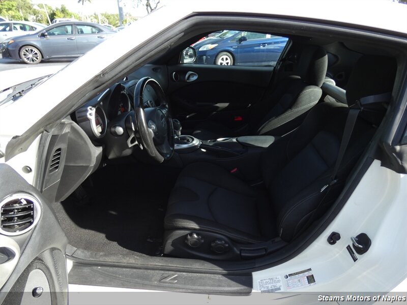 2010 Nissan 370Z Base photo 27