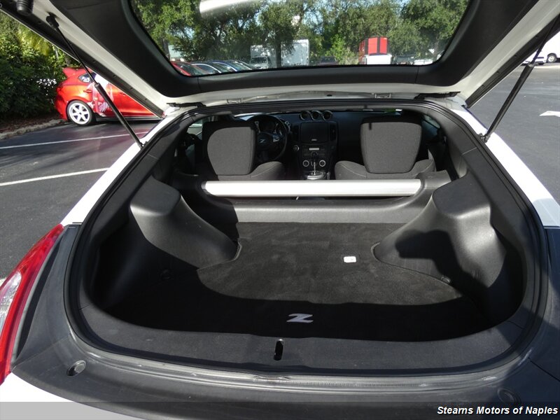2010 Nissan 370Z Base photo 10