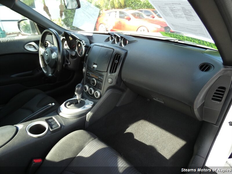 2010 Nissan 370Z Base photo 30