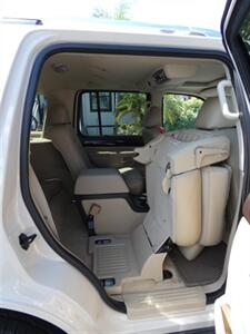 2005 Lincoln Aviator Luxury   - Photo 57 - Naples, FL 34104