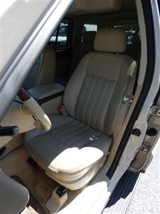 2005 Lincoln Aviator Luxury   - Photo 38 - Naples, FL 34104