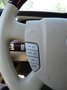 2005 Lincoln Aviator Luxury   - Photo 24 - Naples, FL 34104