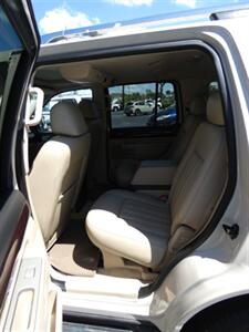 2005 Lincoln Aviator Luxury   - Photo 42 - Naples, FL 34104