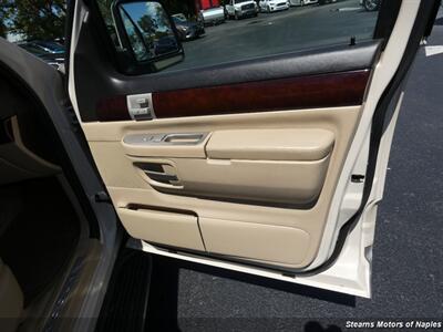 2005 Lincoln Aviator Luxury   - Photo 53 - Naples, FL 34104