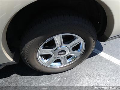 2005 Lincoln Aviator Luxury   - Photo 20 - Naples, FL 34104