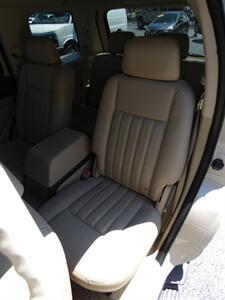 2005 Lincoln Aviator Luxury   - Photo 41 - Naples, FL 34104