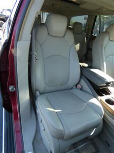 2008 Buick Enclave CXL   - Photo 53 - Naples, FL 34104