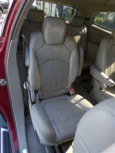 2008 Buick Enclave CXL   - Photo 56 - Naples, FL 34104