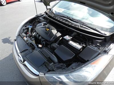 2013 Hyundai Elantra GLS - Photo 8 - Naples, FL 34104