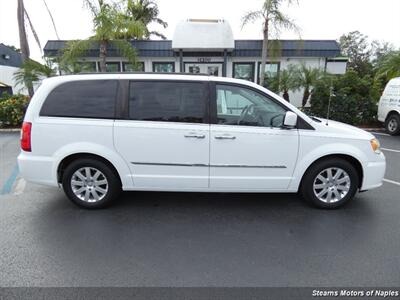 2015 Chrysler Town & Country Touring   - Photo 2 - Naples, FL 34104