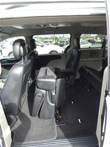 2015 Chrysler Town & Country Touring   - Photo 44 - Naples, FL 34104