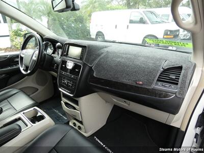 2015 Chrysler Town & Country Touring   - Photo 48 - Naples, FL 34104