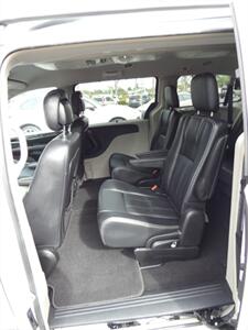 2015 Chrysler Town & Country Touring   - Photo 43 - Naples, FL 34104