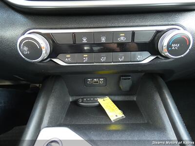 2019 Nissan Altima 2.5 SR   - Photo 30 - Naples, FL 34104