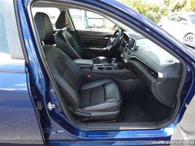 2019 Nissan Altima 2.5 SR   - Photo 48 - Naples, FL 34104