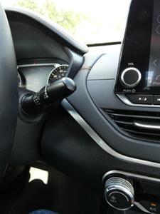 2019 Nissan Altima 2.5 SR   - Photo 27 - Naples, FL 34104
