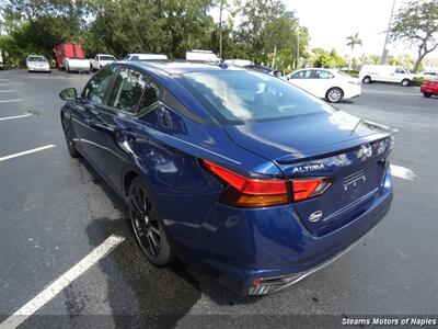 2019 Nissan Altima 2.5 SR   - Photo 9 - Naples, FL 34104