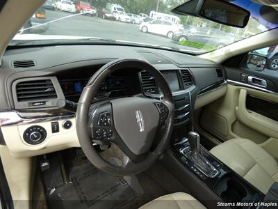 2013 Lincoln MKS   - Photo 38 - Naples, FL 34104