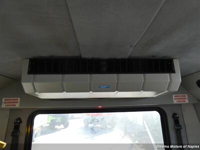 2016 Ford E-Series Van 450 SHUTTLE BUS   - Photo 39 - Naples, FL 34104