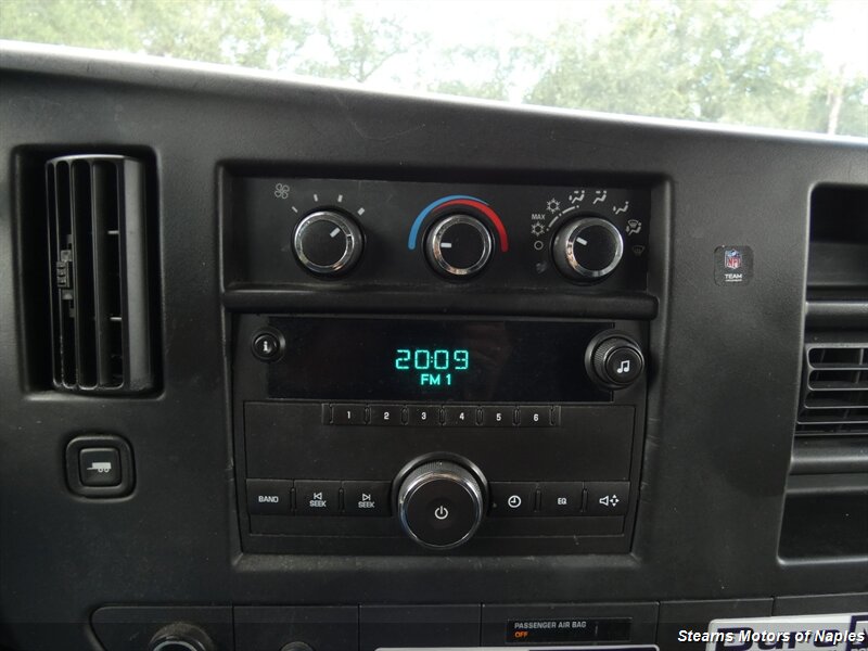 2013 Chevrolet Express 1500 Van photo 17