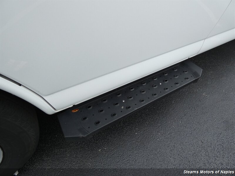 2013 Chevrolet Express 1500 Van photo 12