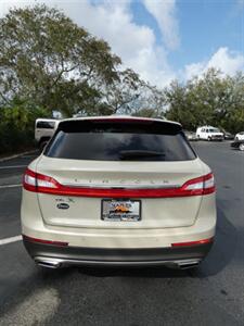 2016 Lincoln MKX Reserve   - Photo 12 - Naples, FL 34104