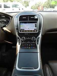 2016 Lincoln MKX Reserve   - Photo 31 - Naples, FL 34104