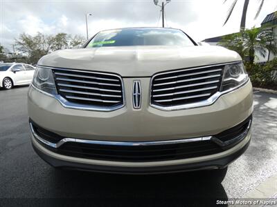 2016 Lincoln MKX Reserve   - Photo 4 - Naples, FL 34104