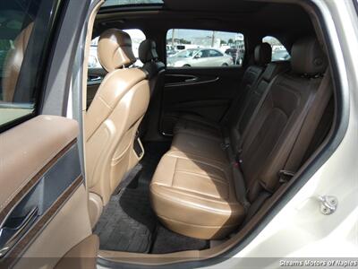 2016 Lincoln MKX Reserve   - Photo 43 - Naples, FL 34104