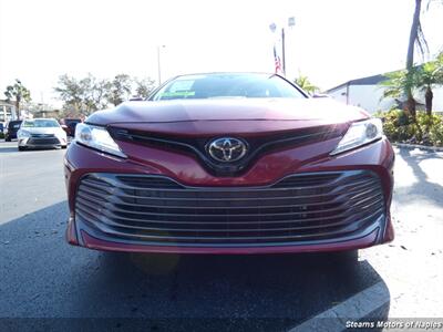 2018 Toyota Camry XLE   - Photo 4 - Naples, FL 34104