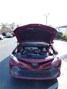 2018 Toyota Camry XLE   - Photo 6 - Naples, FL 34104