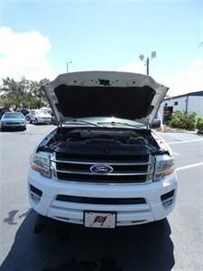 2016 Ford Expedition XLT - Photo 6 - Naples, FL 34104
