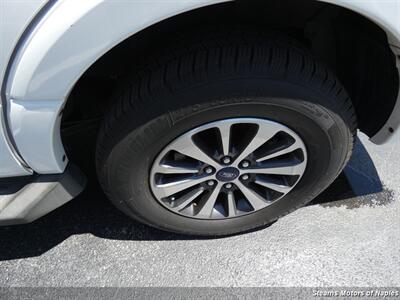 2016 Ford Expedition XLT - Photo 22 - Naples, FL 34104