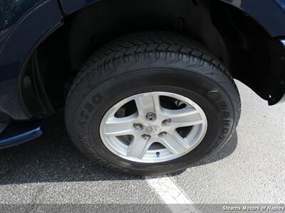 2005 Dodge Durango Limited - Photo 21 - Naples, FL 34104