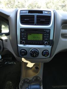 2009 Kia Sportage EX   - Photo 25 - Naples, FL 34104