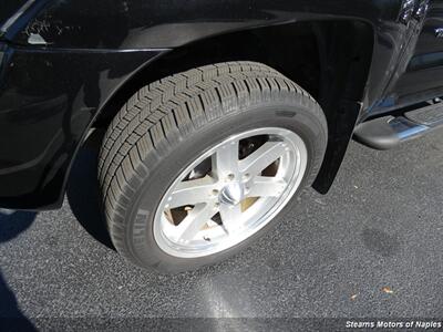 2010 Toyota Tacoma PreRunner V6   - Photo 21 - Naples, FL 34104