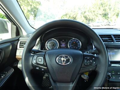 2015 Toyota Camry LE   - Photo 25 - Naples, FL 34104