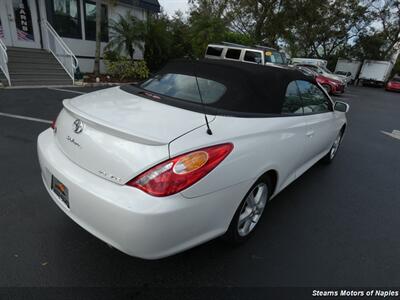 2005 Toyota Camry Solara SE V6   - Photo 11 - Naples, FL 34104