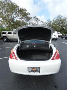 2005 Toyota Camry Solara SE V6   - Photo 13 - Naples, FL 34104