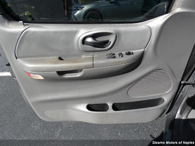 2002 Ford F-150 XLT - Photo 37 - Naples, FL 34104