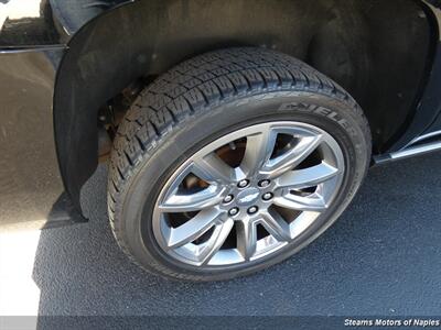 2015 Chevrolet Suburban LTZ   - Photo 17 - Naples, FL 34104
