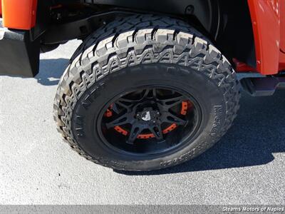 2015 Jeep Wrangler Rubicon   - Photo 16 - Naples, FL 34104