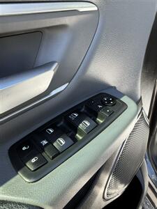 2020 RAM 1500 Lone Star   - Photo 16 - Stuarts Draft, VA 24477