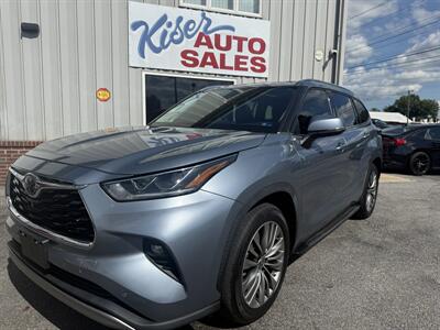 2020 Toyota Highlander Platinum   - Photo 1 - Stuarts Draft, VA 24477