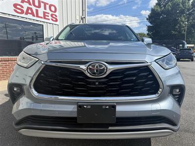 2020 Toyota Highlander Platinum   - Photo 2 - Stuarts Draft, VA 24477