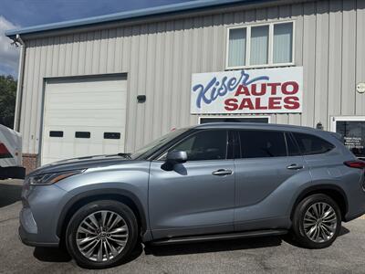 2020 Toyota Highlander Platinum   - Photo 9 - Stuarts Draft, VA 24477