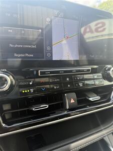 2020 Toyota Highlander Platinum   - Photo 17 - Stuarts Draft, VA 24477