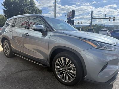 2020 Toyota Highlander Platinum   - Photo 4 - Stuarts Draft, VA 24477