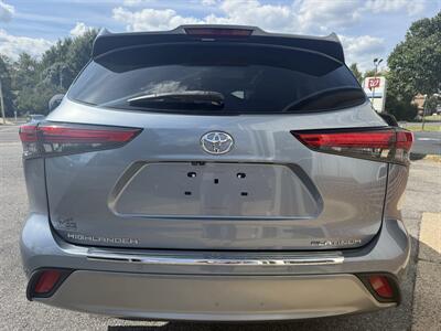 2020 Toyota Highlander Platinum   - Photo 6 - Stuarts Draft, VA 24477